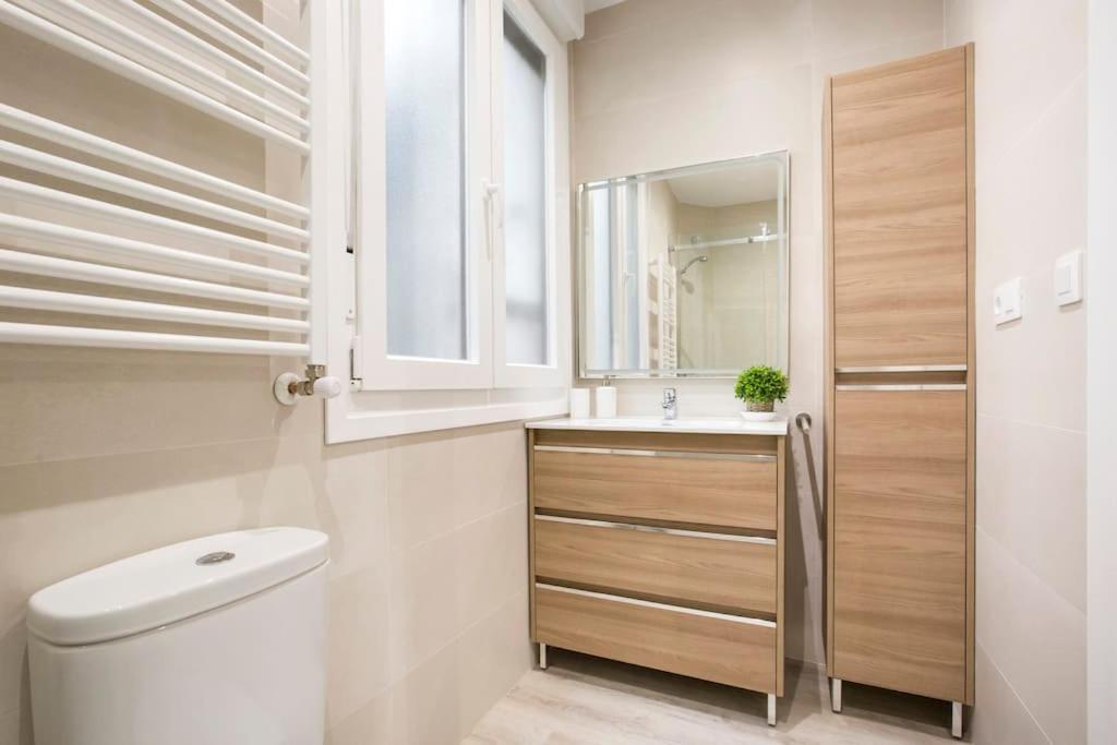 Piso En El Centro De Bilbao, Frente A La Alhondiga Apartment Екстериор снимка